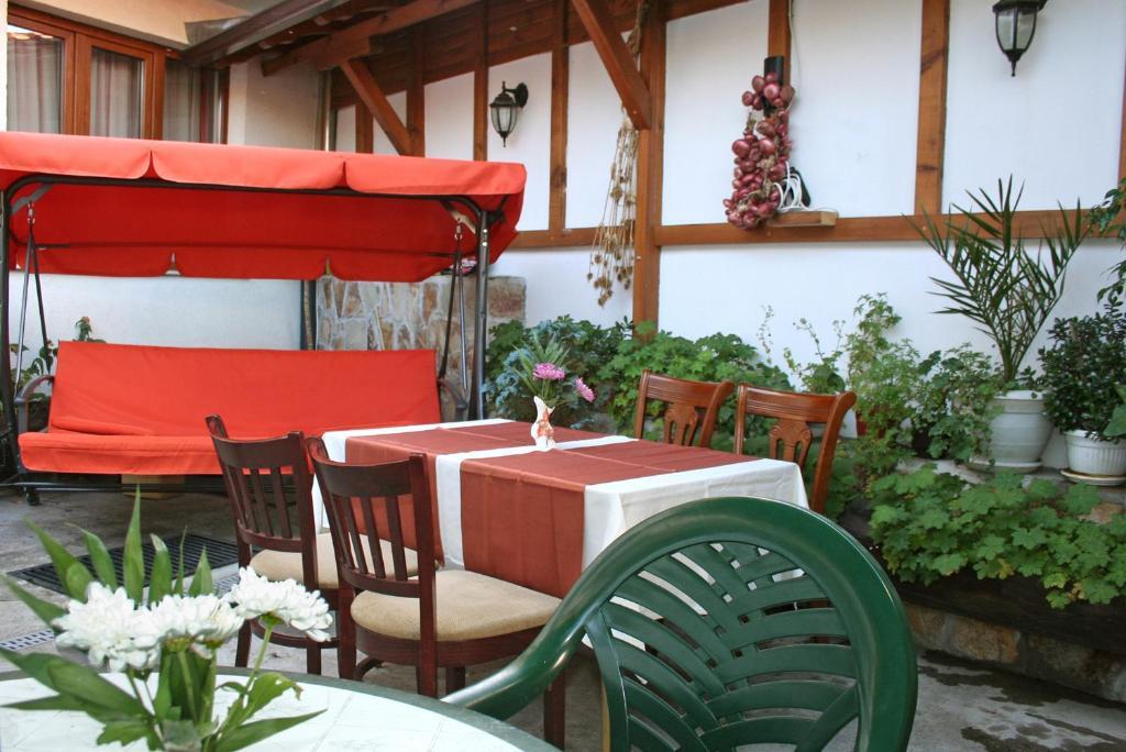 Family Hotel Zora Razlog Exterior photo