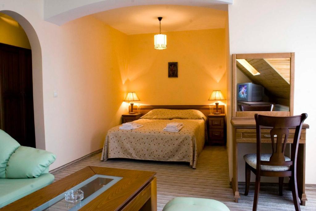 Family Hotel Zora Razlog Room photo